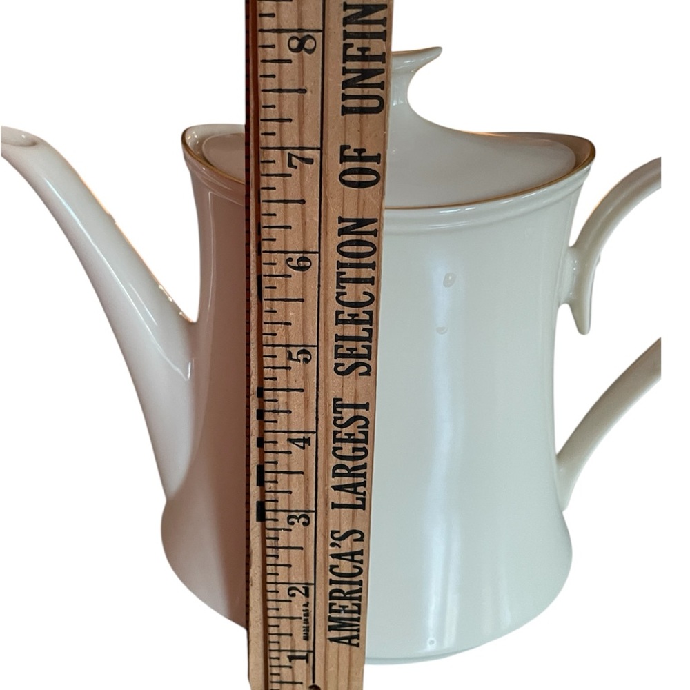 Lenox Eternal ivory fine china coffeepot with Gold Trim, vintage mid 90s special - Picture 6 of 7
